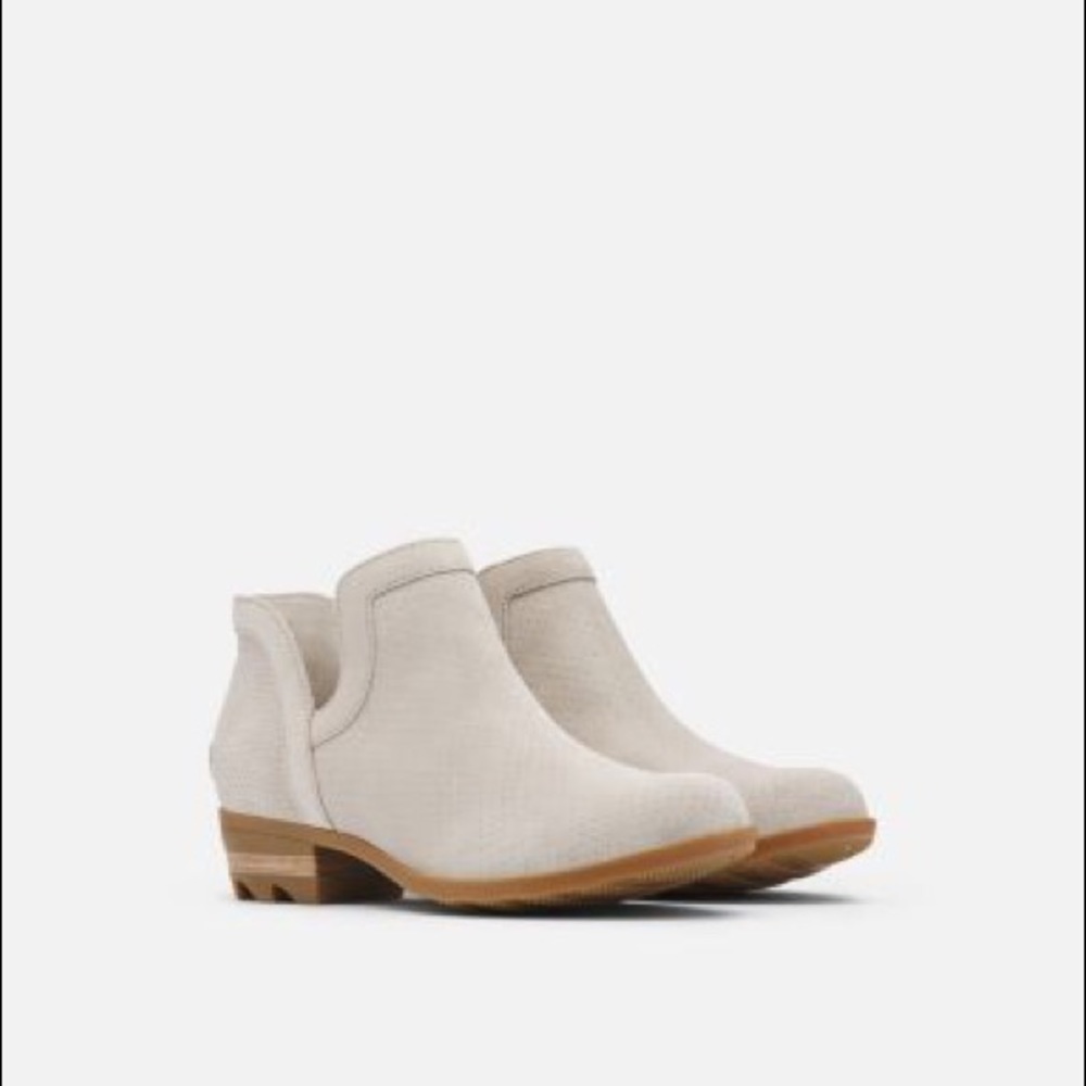 🆕 Sorel Lolla cutout ankle bootie NIB